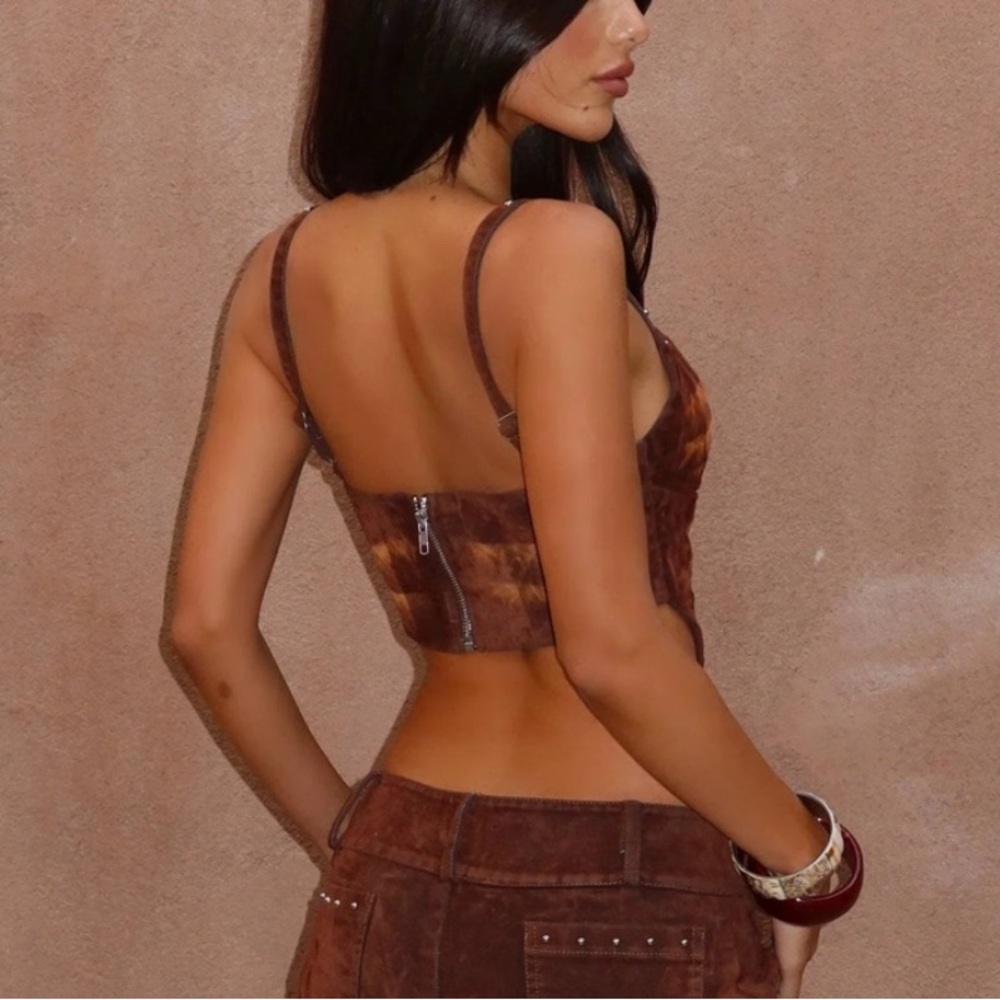 Brown Lace-Up Tank Top - Picture 2 of 2